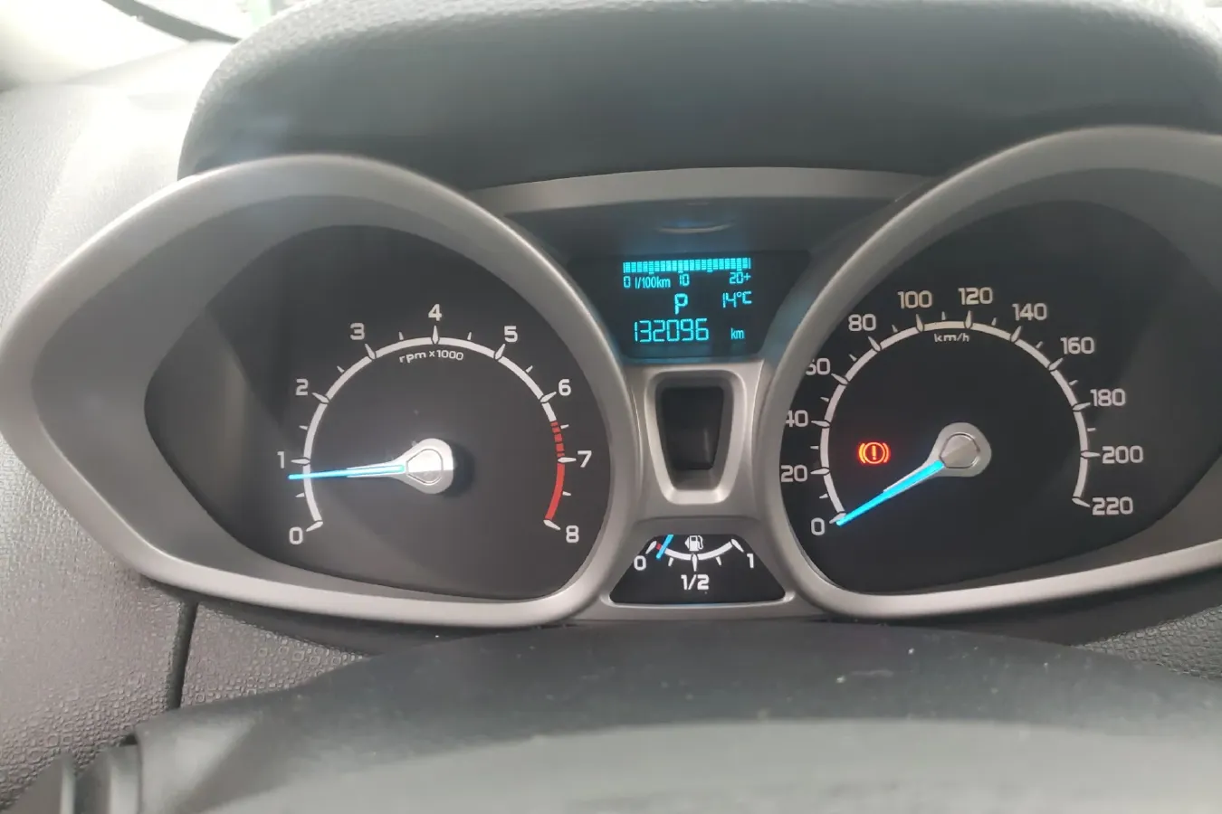 2013 Ford EcoSport 1.5L 110HP L4 6DCT,autocango,china used car exporter,china ev exporter,chinese used car exporter,chinese used ev exporter