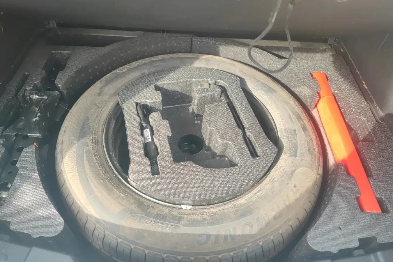 2017 DongFeng Aeolus AX5 1.4T 140HP L4 6DCT,autocango,china used car exporter,china ev exporter,chinese used car exporter,chinese used ev exporter