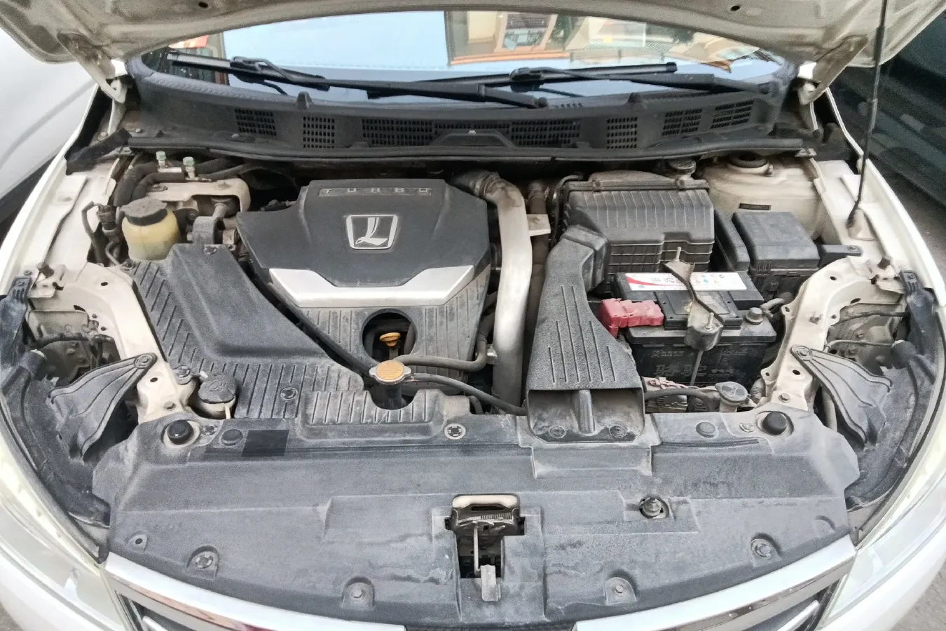 2014 Luxgen 5 1.8T 158HP L4 5AT,autocango,china used car exporter,china ev exporter,chinese used car exporter,chinese used ev exporter