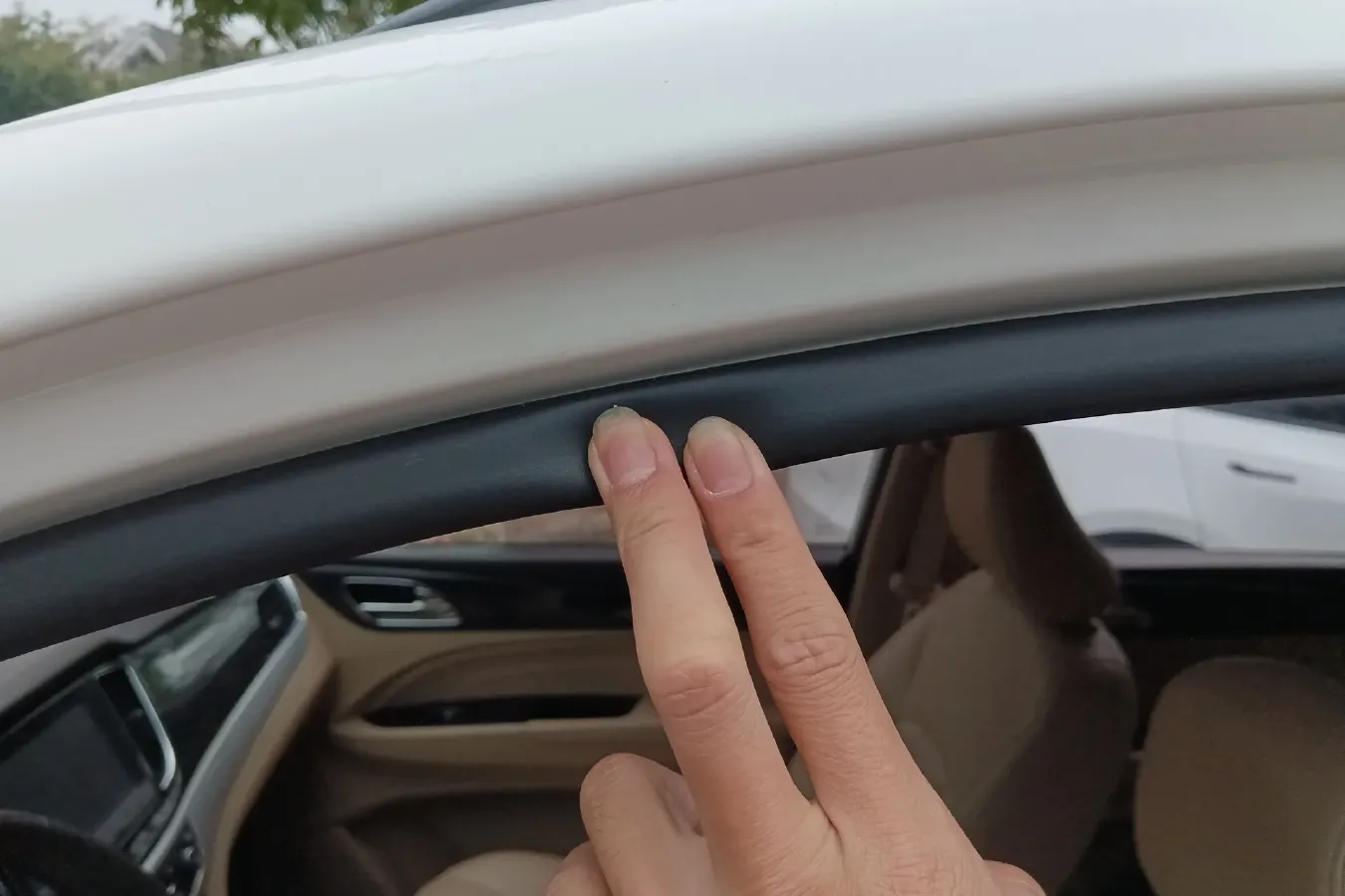 2016 BaoJun 730 1.5L 112HP L4 5MT,autocango,china used car exporter,china ev exporter,chinese used car exporter,chinese used ev exporter