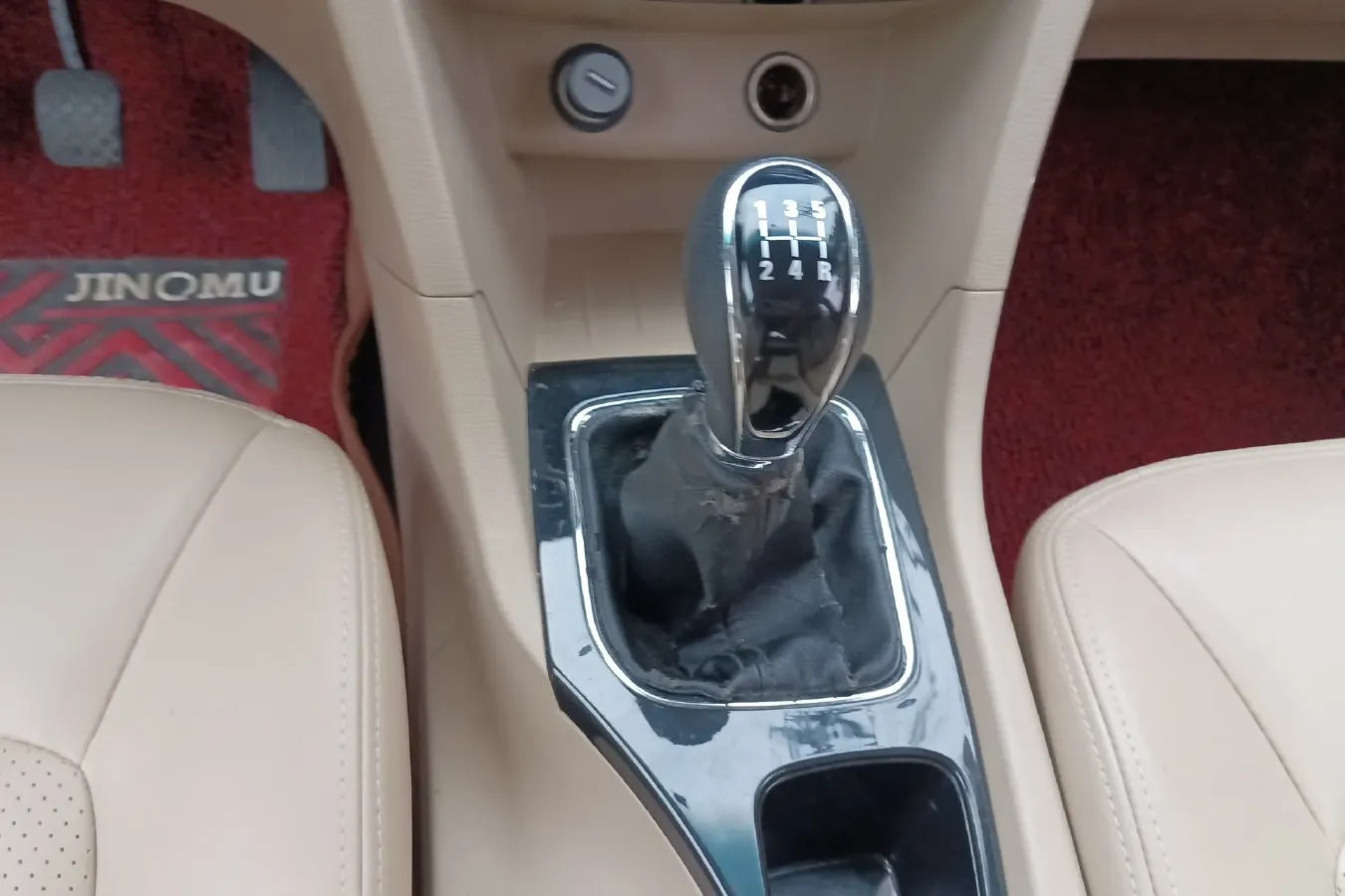 2016 BaoJun 730 1.5L 112HP L4 5MT,autocango,china used car exporter,china ev exporter,chinese used car exporter,chinese used ev exporter