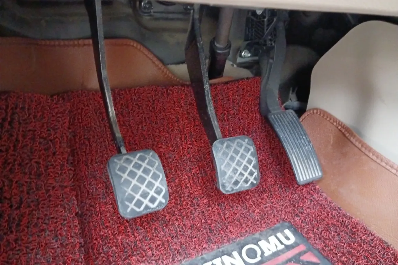 2016 BaoJun 730 1.5L 112HP L4 5MT,autocango,china used car exporter,china ev exporter,chinese used car exporter,chinese used ev exporter