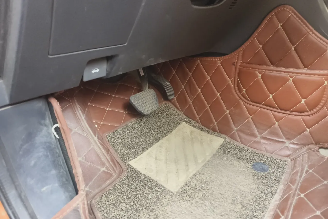 2015 HaiMa Family 1.5T 156HP L4 6AT,autocango,china used car exporter,china ev exporter,chinese used car exporter,chinese used ev exporter