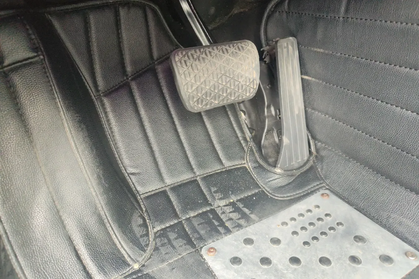 2015 Mercedes-Benz C Class 1.6T 156HP L4 7AT,autocango,china used car exporter,china ev exporter,chinese used car exporter,chinese used ev exporter