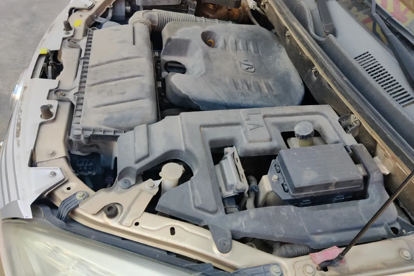 2014 BAIC WeiWang M20 1.5L 116HP L4 5MT,autocango,china used car exporter,china ev exporter,chinese used car exporter,chinese used ev exporter