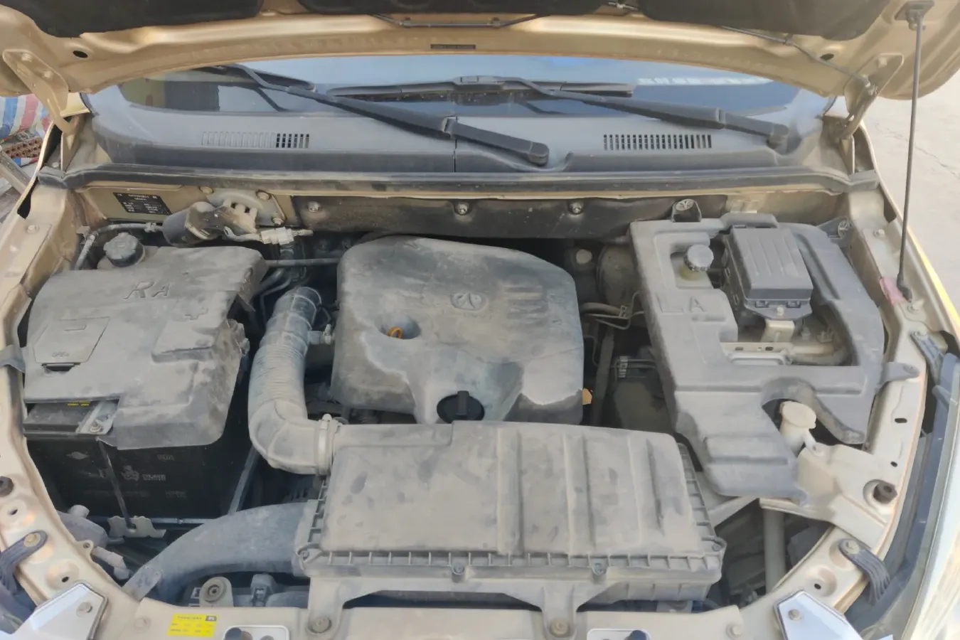 2014 BAIC WeiWang M20 1.5L 116HP L4 5MT,autocango,china used car exporter,china ev exporter,chinese used car exporter,chinese used ev exporter