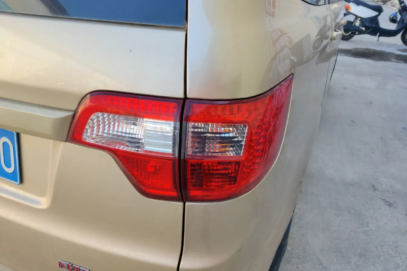 2014 BAIC WeiWang M20 1.5L 116HP L4 5MT,autocango,china used car exporter,china ev exporter,chinese used car exporter,chinese used ev exporter