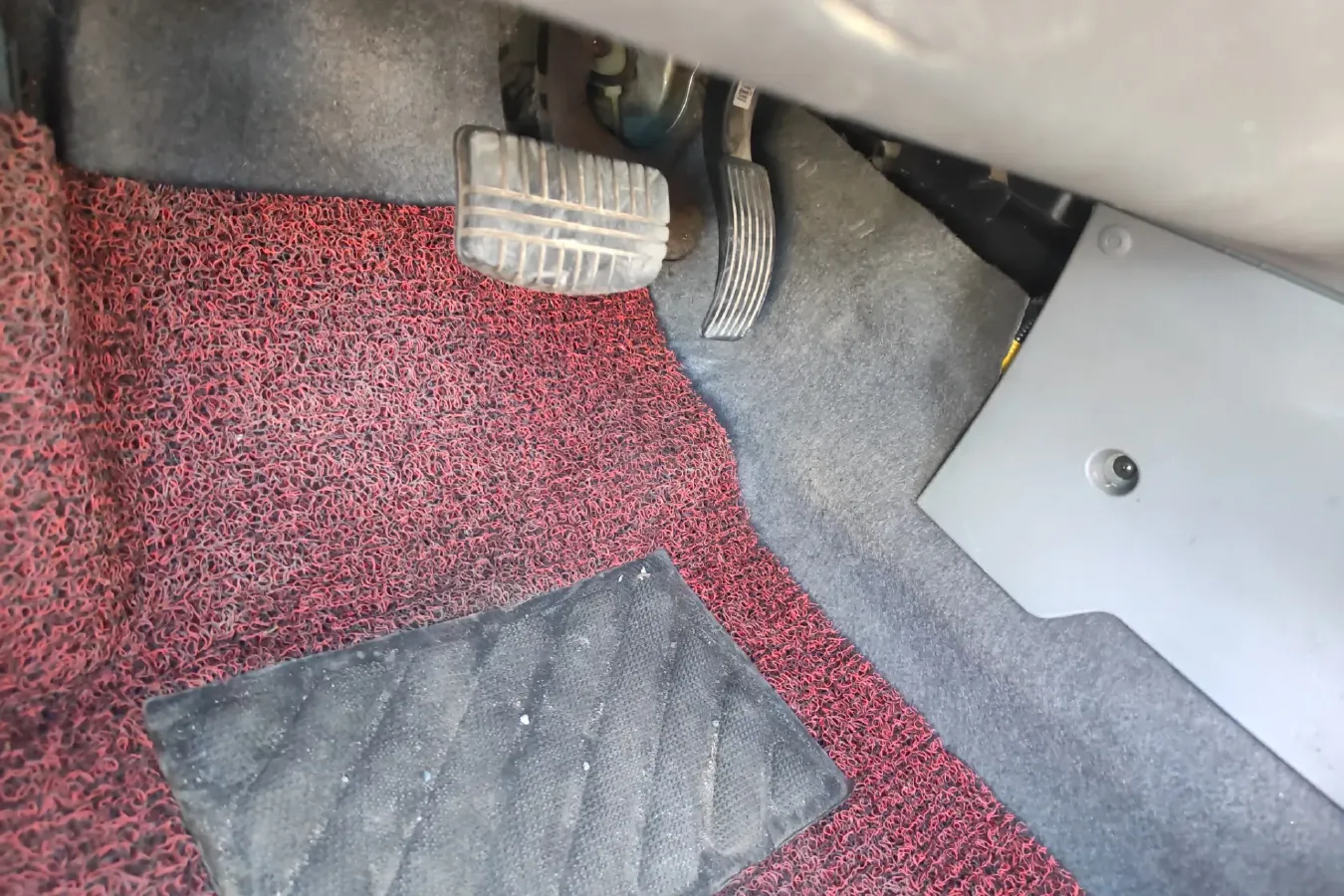 2015 Soueast V3 1.5L 120HP L4 6AMT,autocango,china used car exporter,china ev exporter,chinese used car exporter,chinese used ev exporter