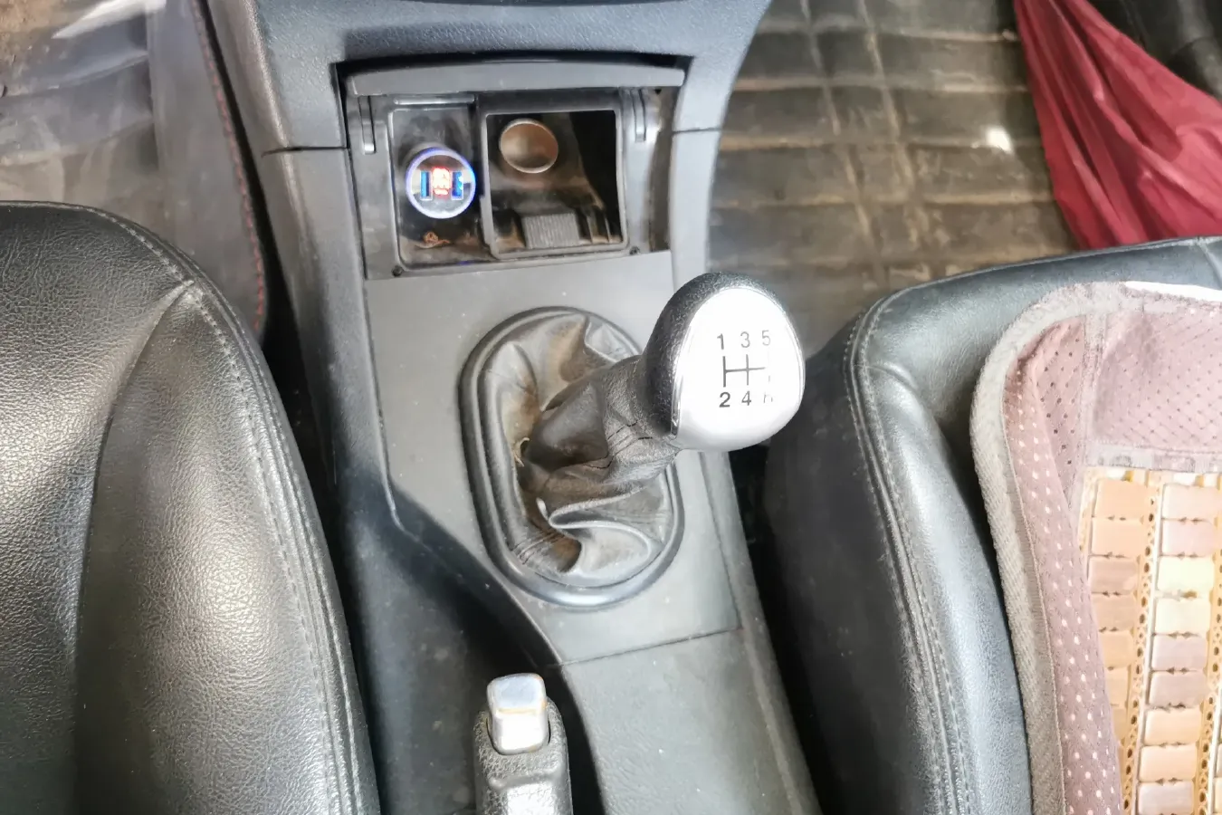 2012 JAC HeYue 1.5L 113HP L4 5MT,autocango,china used car exporter,china ev exporter,chinese used car exporter,chinese used ev exporter