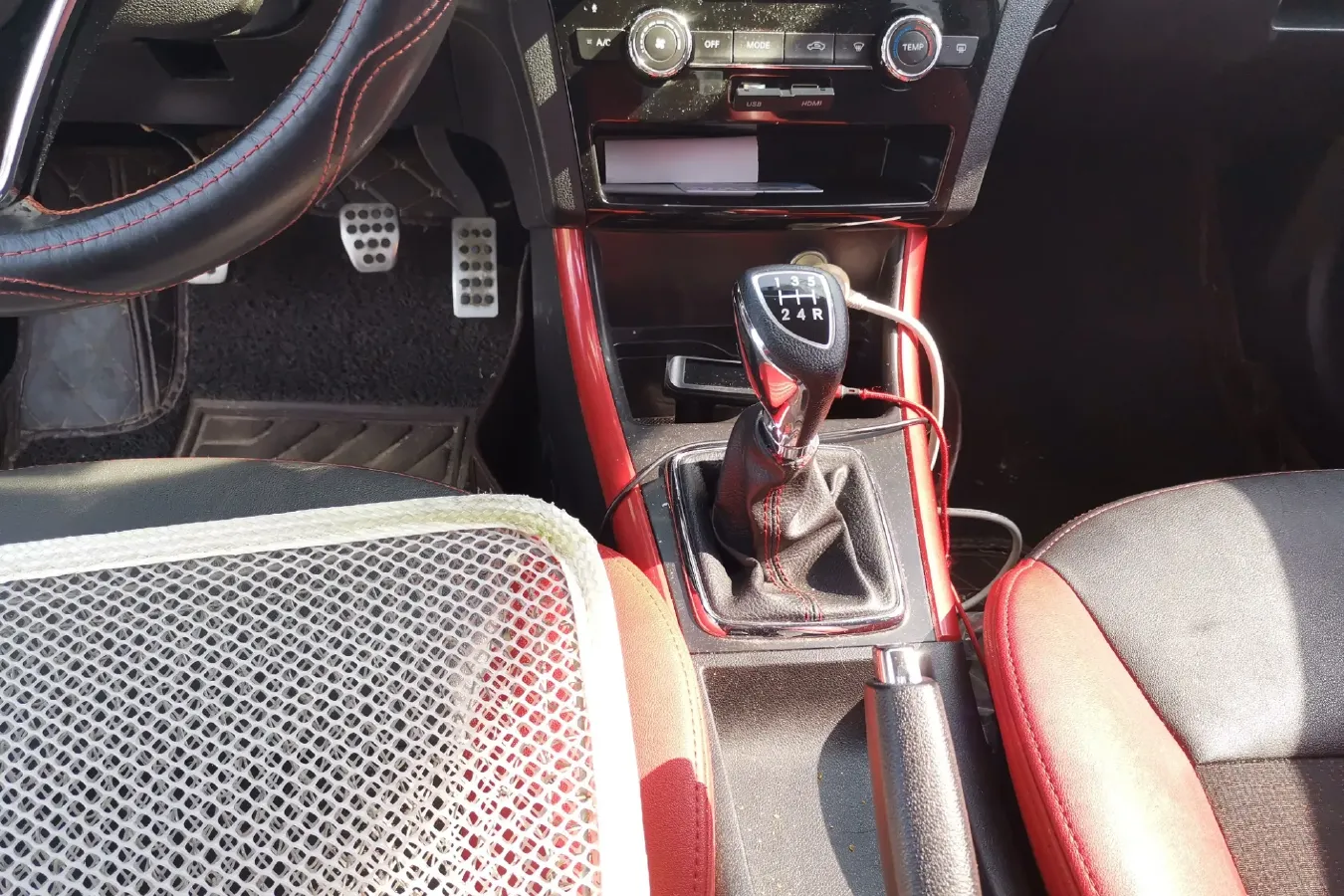 2015 BeiJing Auto Senova X25 1.5L 116HP L4 5MT,autocango,china used car exporter,china ev exporter,chinese used car exporter,chinese used ev exporter