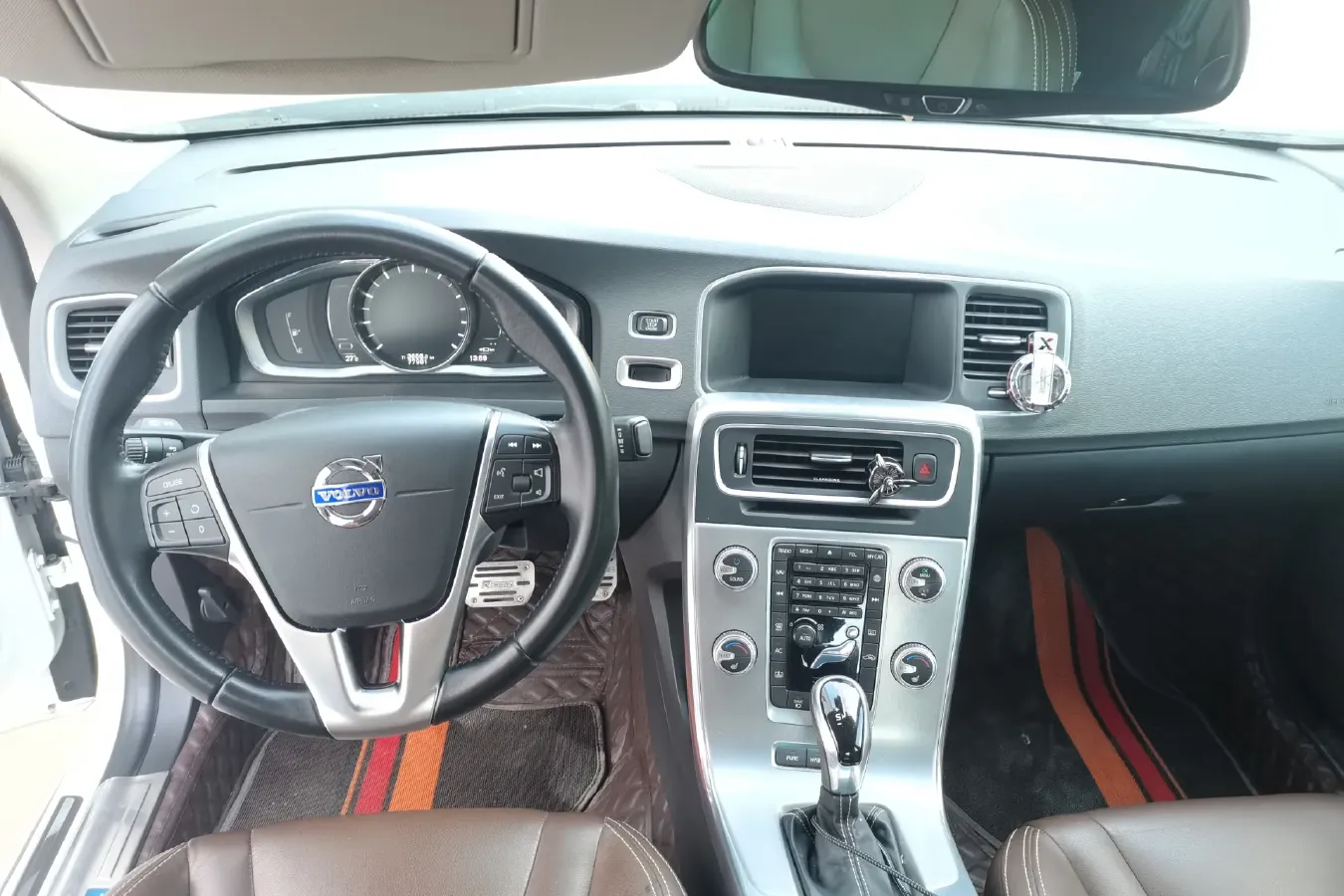 2015 Volvo S60 2.0T 238HP L4 8AT PHEV 11.2KWH,autocango,china used car exporter,china ev exporter,chinese used car exporter,chinese used ev exporter