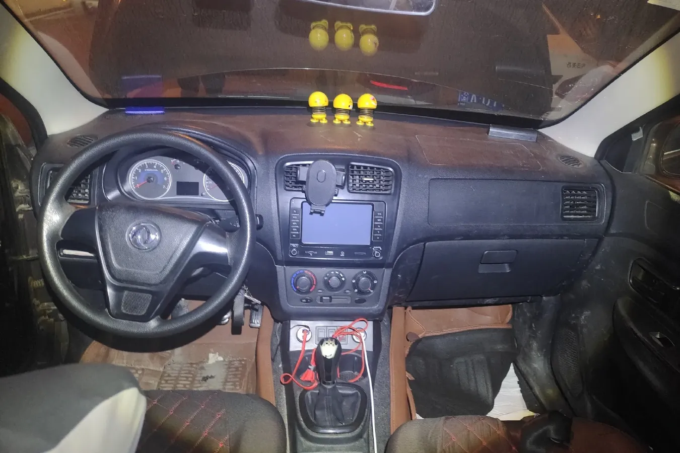 2014 DongFeng Fengon Fengon 330 1.5L 109HP L4 5MT,autocango,china used car exporter,china ev exporter,chinese used car exporter,chinese used ev exporter