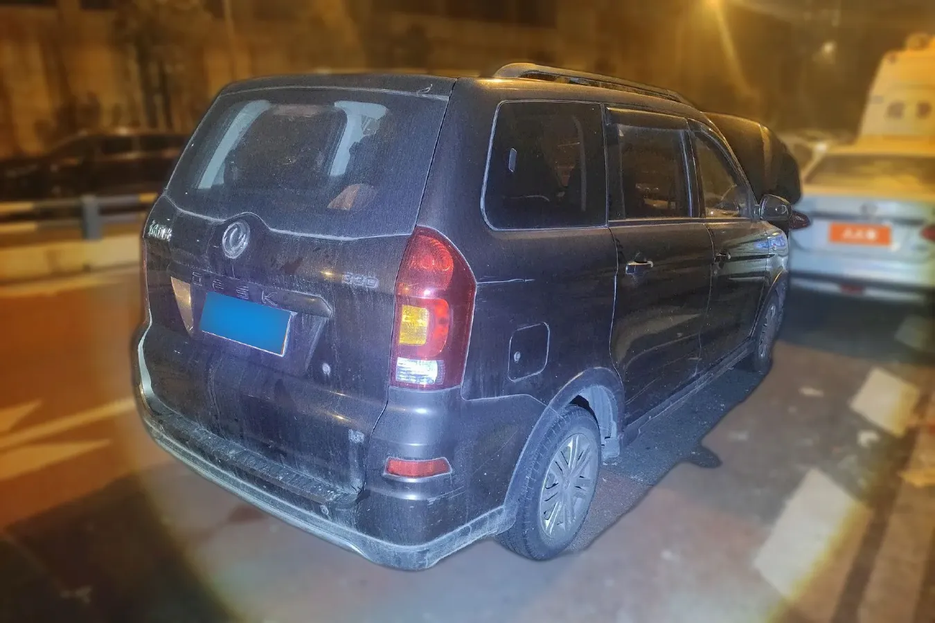 2014 DongFeng Fengon Fengon 330 1.5L 109HP L4 5MT,autocango,china used car exporter,china ev exporter,chinese used car exporter,chinese used ev exporter