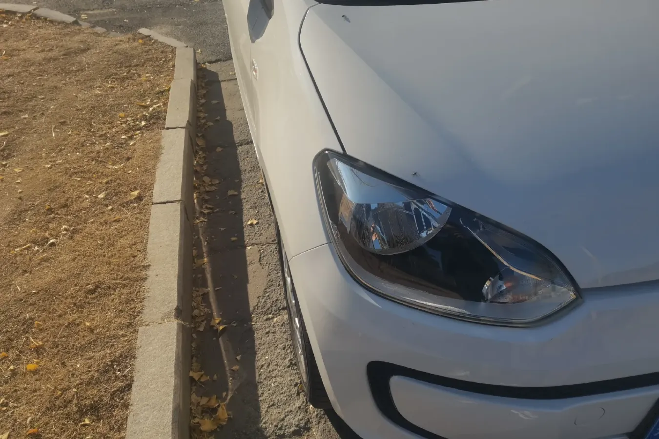 2015 Volkswagen up! 1.0L 75HP L3 5AMT,autocango,china used car exporter,china ev exporter,chinese used car exporter,chinese used ev exporter