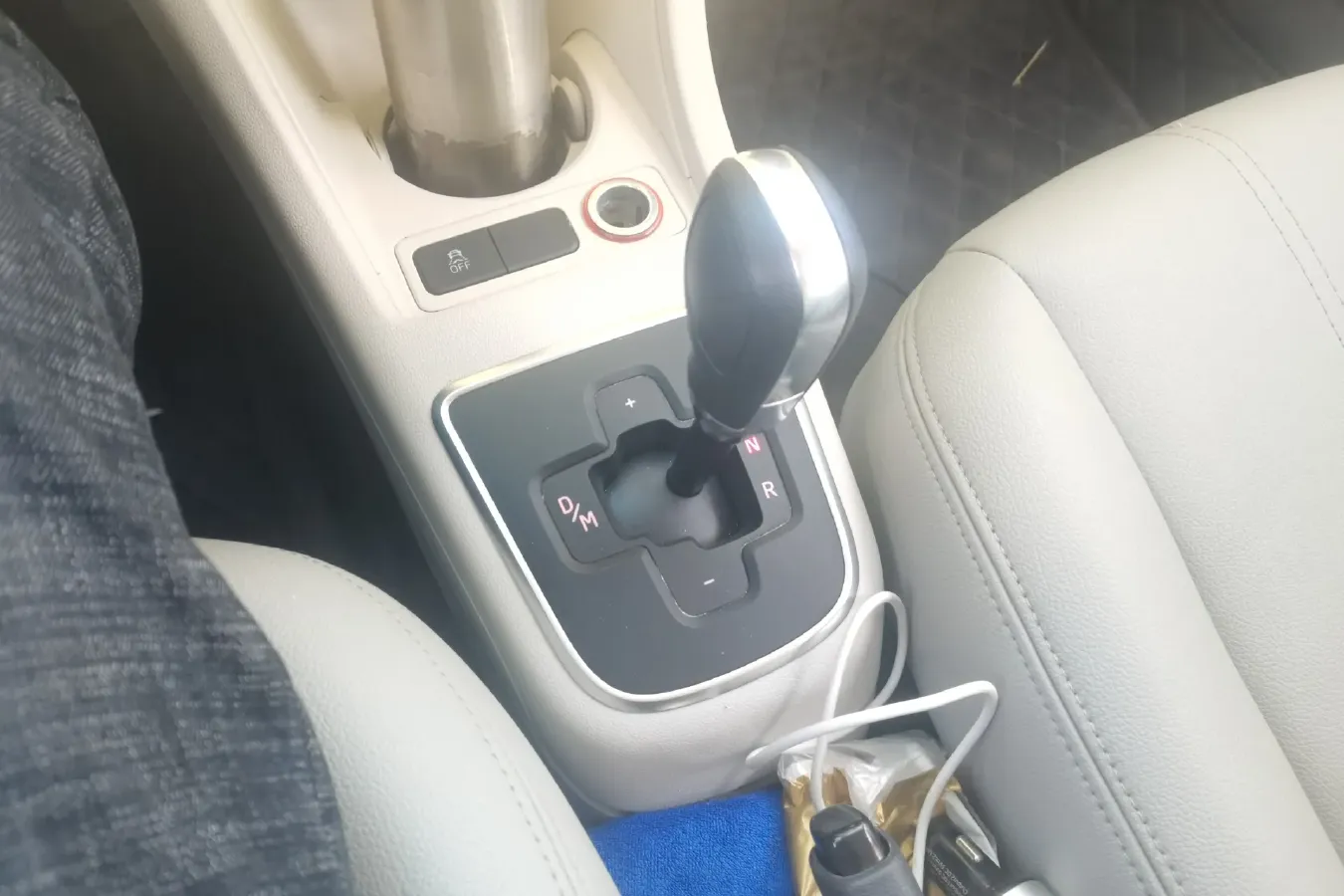 2015 Volkswagen up! 1.0L 75HP L3 5AMT,autocango,china used car exporter,china ev exporter,chinese used car exporter,chinese used ev exporter