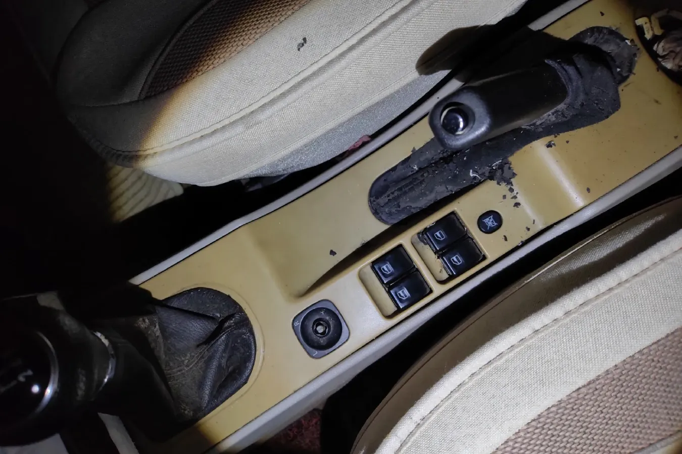 2008 FAW Vita 1.5L 102HP L4 5MT,autocango,china used car exporter,china ev exporter,chinese used car exporter,chinese used ev exporter