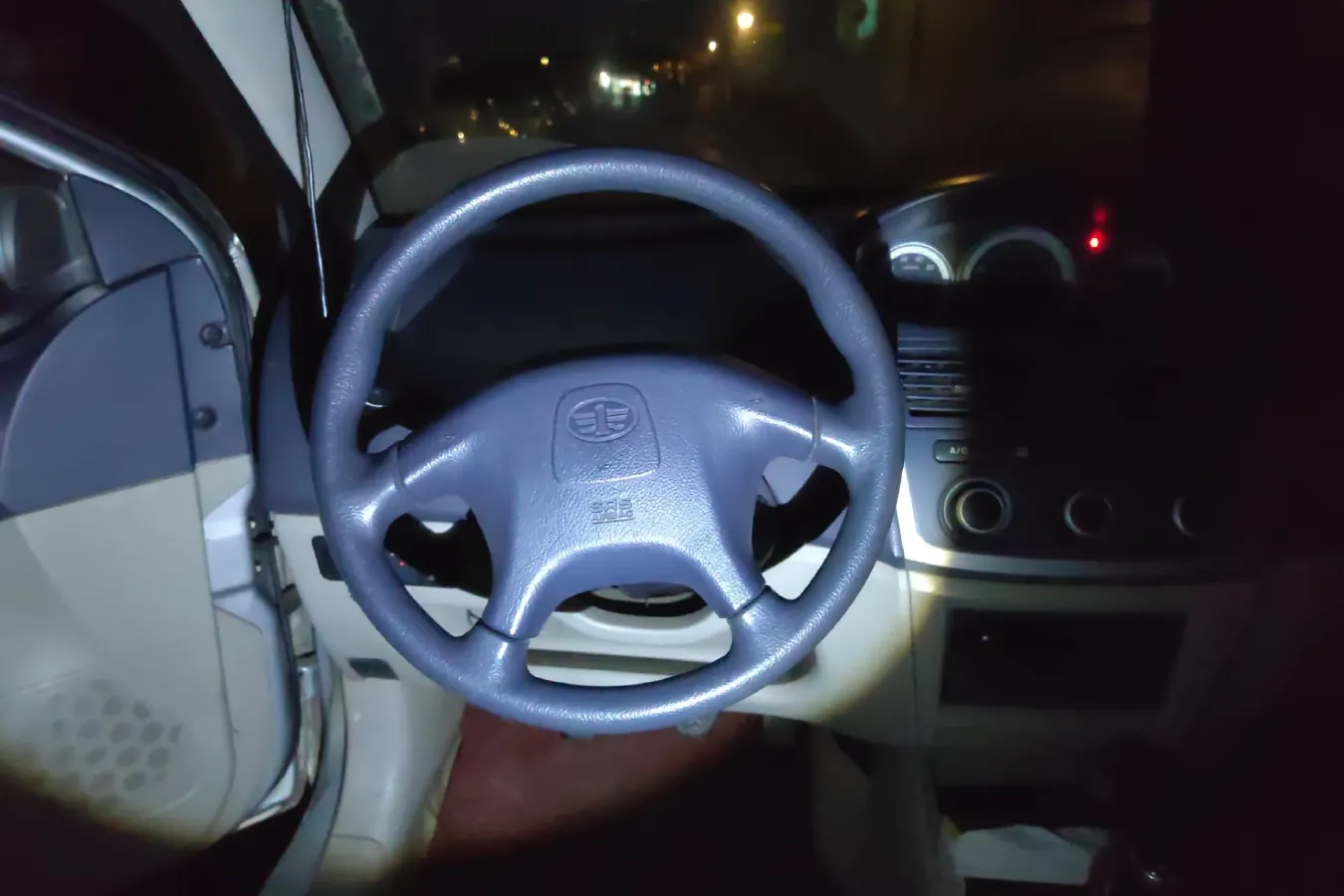 2008 FAW Vita 1.5L 102HP L4 5MT,autocango,china used car exporter,china ev exporter,chinese used car exporter,chinese used ev exporter