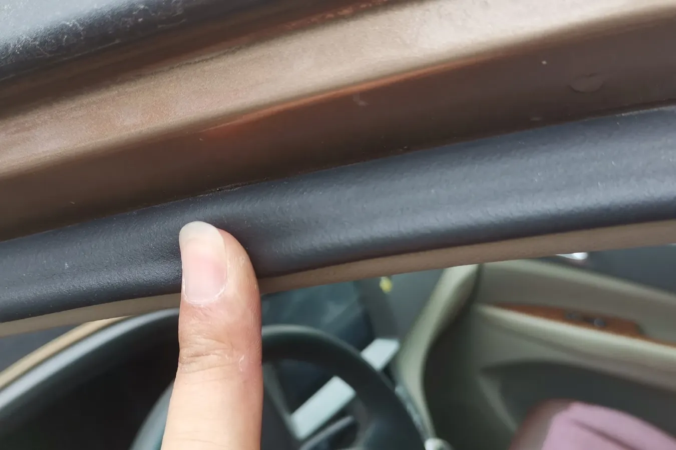 2013 BYD M6 2.0L 140HP L4 5MT,autocango,china used car exporter,china ev exporter,chinese used car exporter,chinese used ev exporter