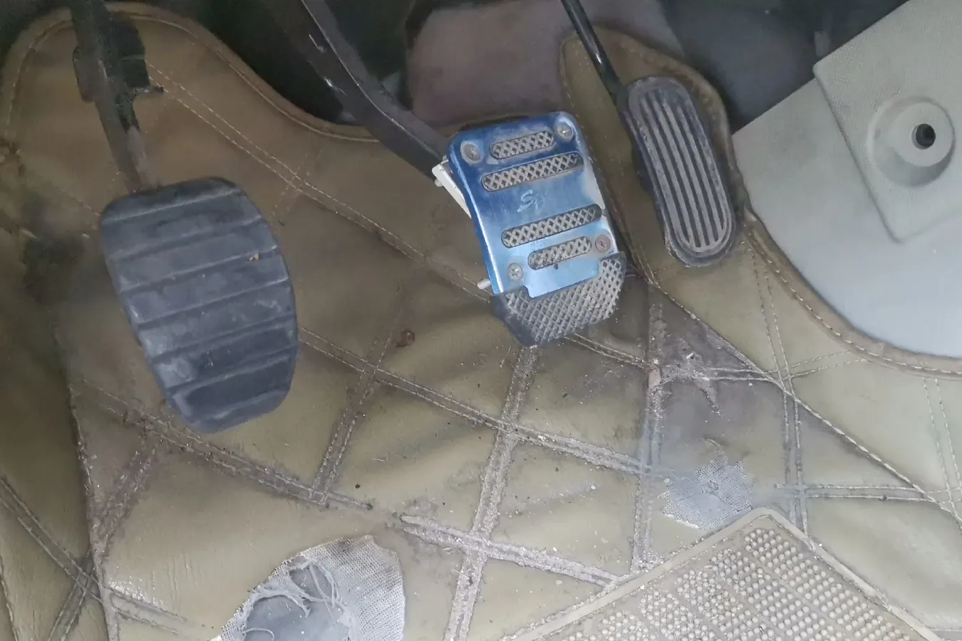 2013 BYD M6 2.0L 140HP L4 5MT,autocango,china used car exporter,china ev exporter,chinese used car exporter,chinese used ev exporter