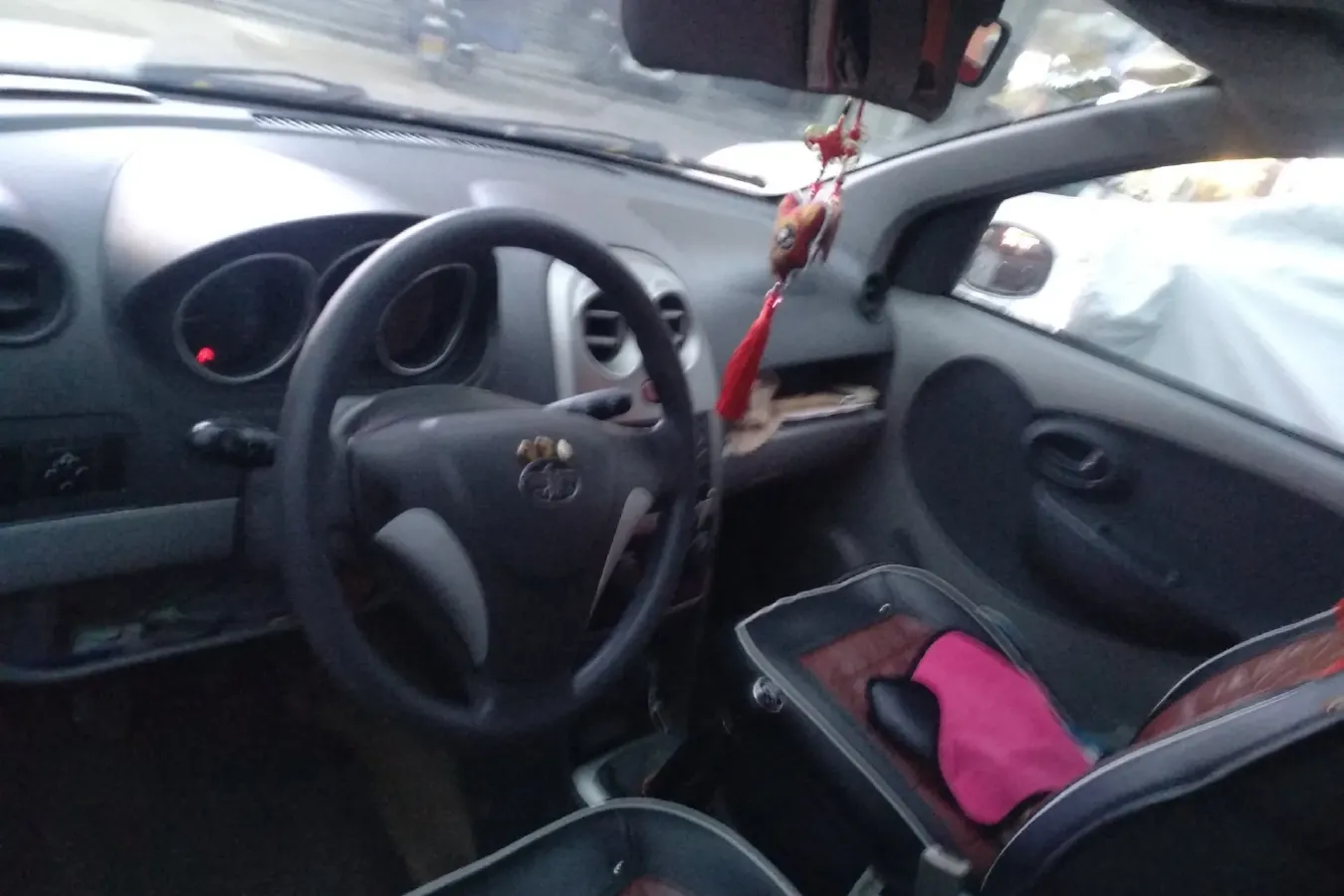 2010 FAW Vita V2 1.3L 91HP L4 5MT,autocango,china used car exporter,china ev exporter,chinese used car exporter,chinese used ev exporter