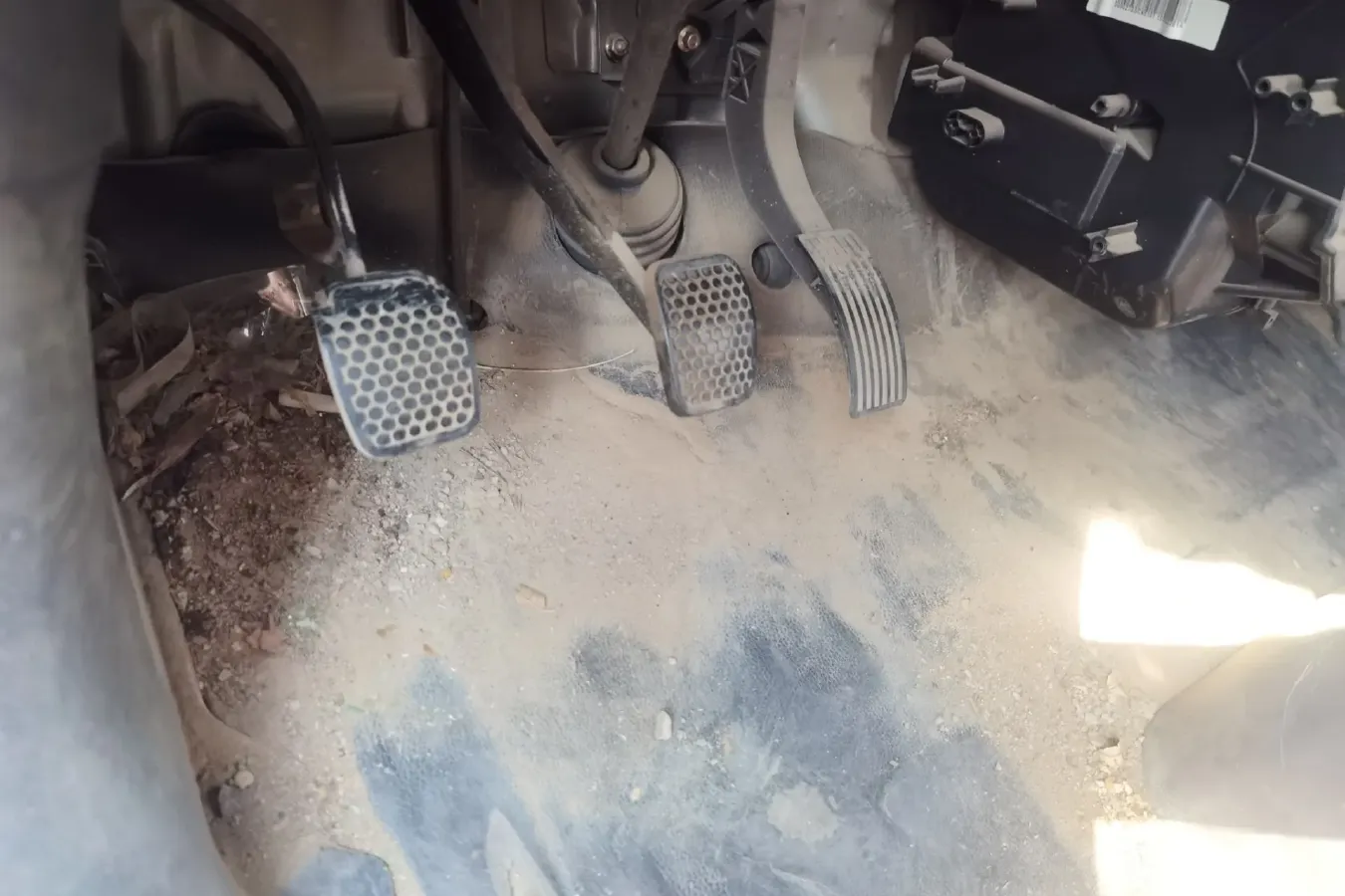 2021 ChangAn KuaYue ChangAn V3 1.2L 92HP L4 5MT,autocango,china used car exporter,china ev exporter,chinese used car exporter,chinese used ev exporter