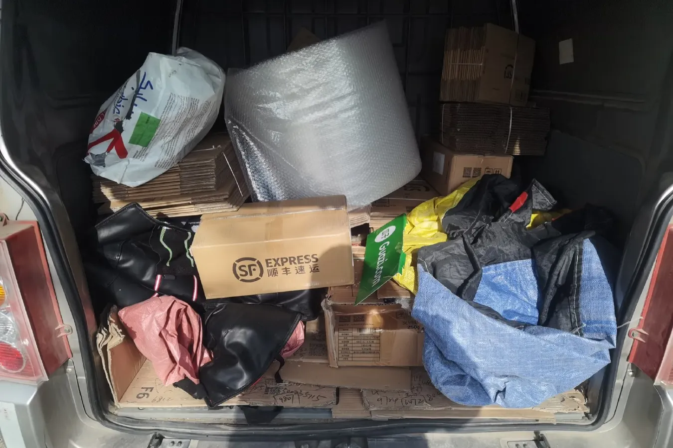 2021 ChangAn KuaYue ChangAn V3 1.2L 92HP L4 5MT,autocango,china used car exporter,china ev exporter,chinese used car exporter,chinese used ev exporter