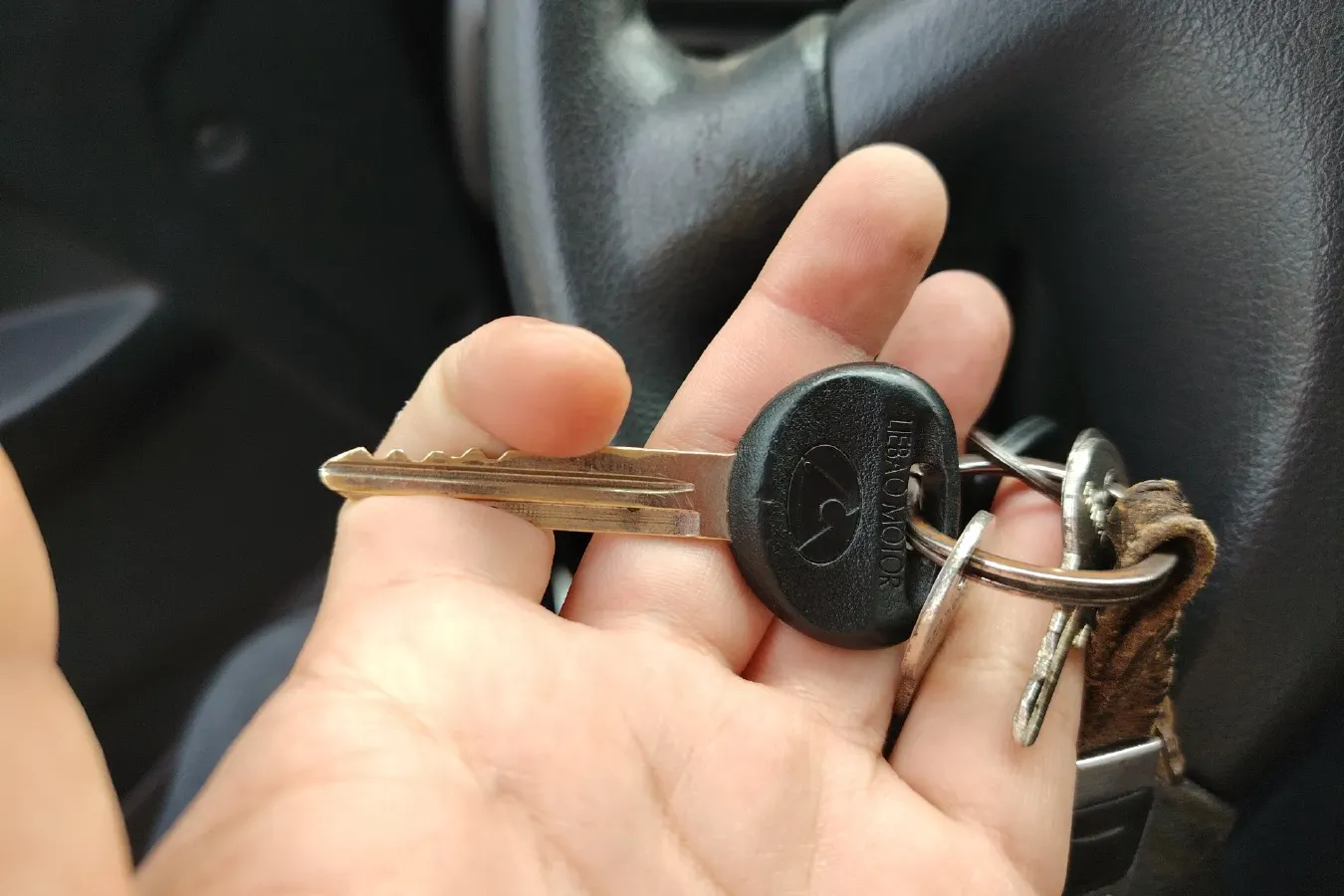 2013 Leopaard Black King Kong 2.2L 129HP L4 5MT,autocango,china used car exporter,china ev exporter,chinese used car exporter,chinese used ev exporter