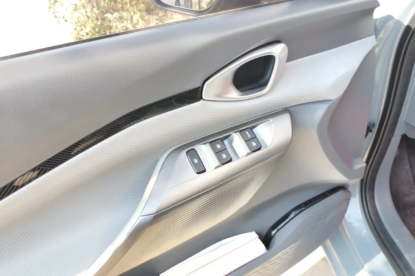 2020 BaoJun RC-5 1.5T 147HP L4 6MT,autocango,china used car exporter,china ev exporter,chinese used car exporter,chinese used ev exporter