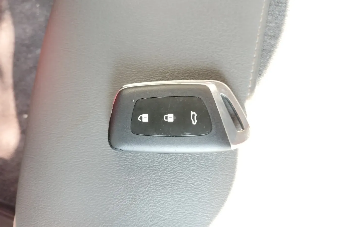 2020 BaoJun RC-5 1.5T 147HP L4 6MT,autocango,china used car exporter,china ev exporter,chinese used car exporter,chinese used ev exporter