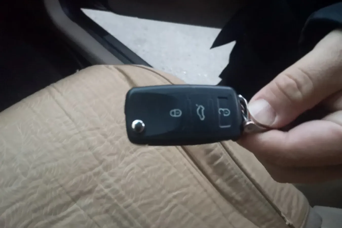 2012 Brilliance Auto V5 1.6L 118HP L4 5MT,autocango,china used car exporter,china ev exporter,chinese used car exporter,chinese used ev exporter