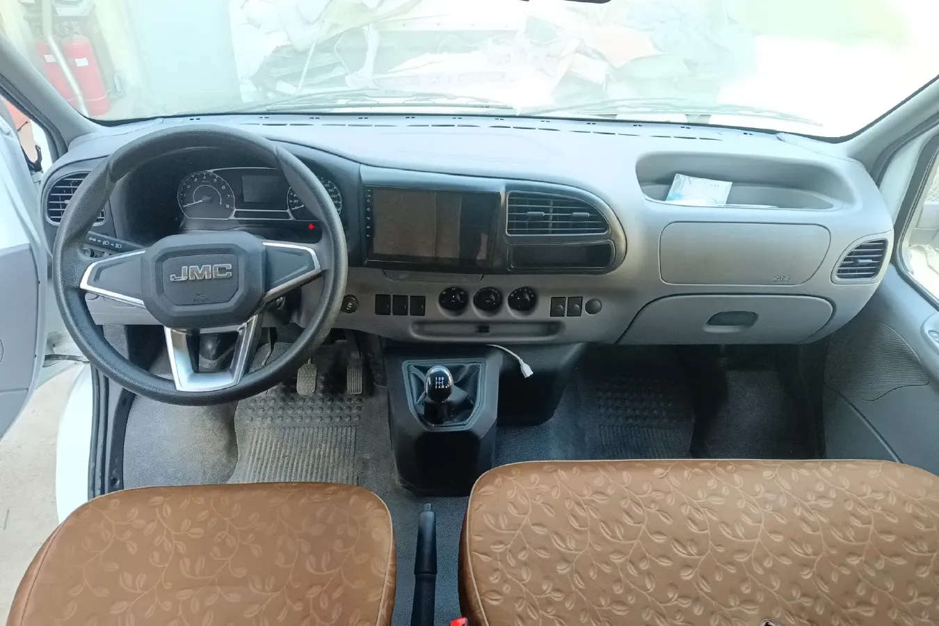 2021 JMC TeShun 2.8T 122HP L4 5MT,autocango,china used car exporter,china ev exporter,chinese used car exporter,chinese used ev exporter