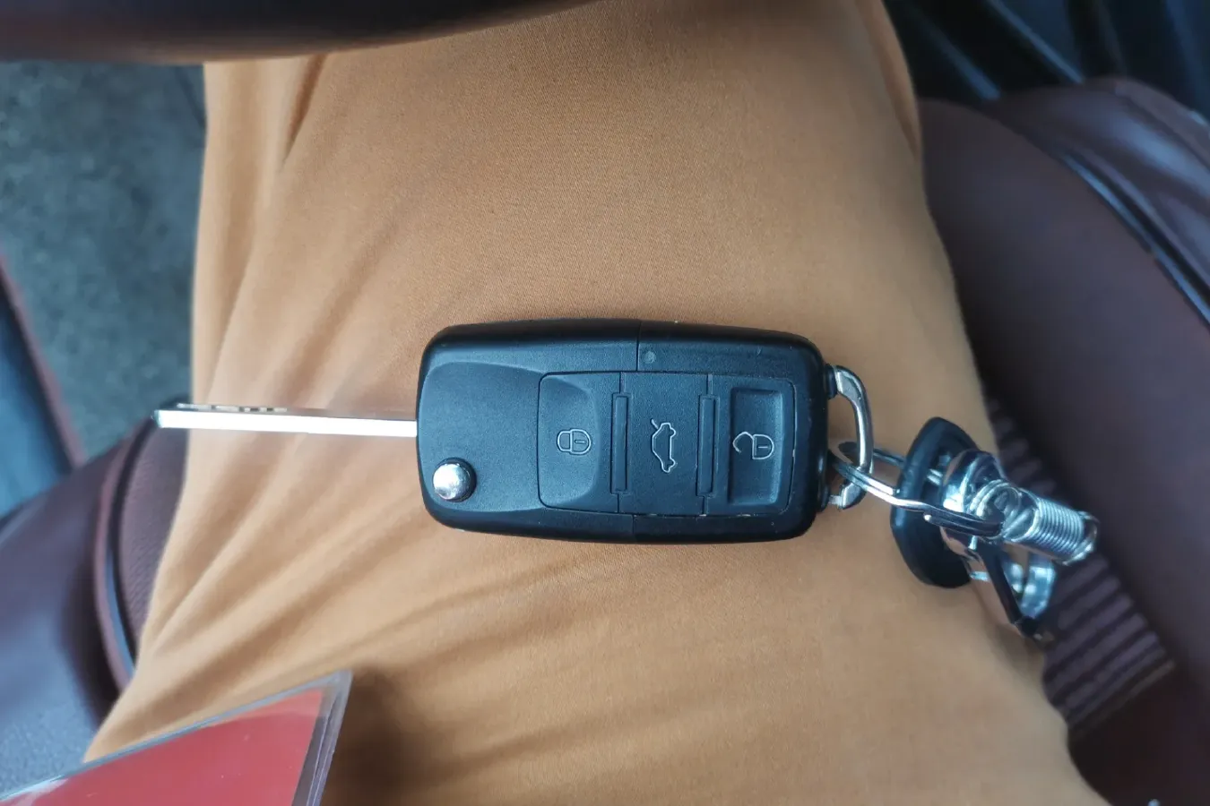 2016 ChangAn Oshan CX70 1.6L 117HP L4 5MT,autocango,china used car exporter,china ev exporter,chinese used car exporter,chinese used ev exporter