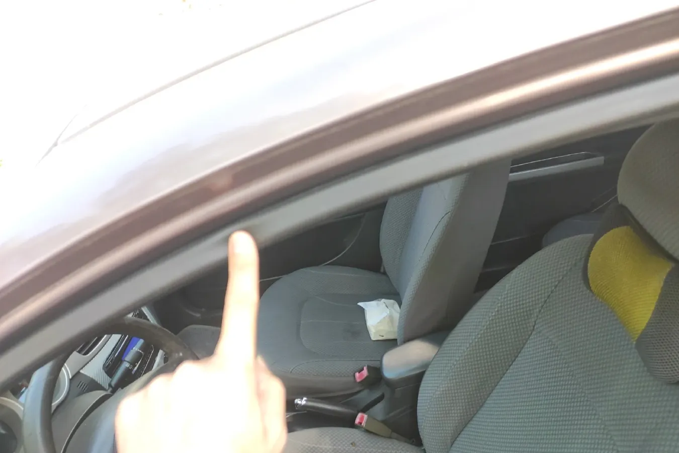 2010 DongFeng Aeolus H30 1.6L 106HP L4 4AT,autocango,china used car exporter,china ev exporter,chinese used car exporter,chinese used ev exporter