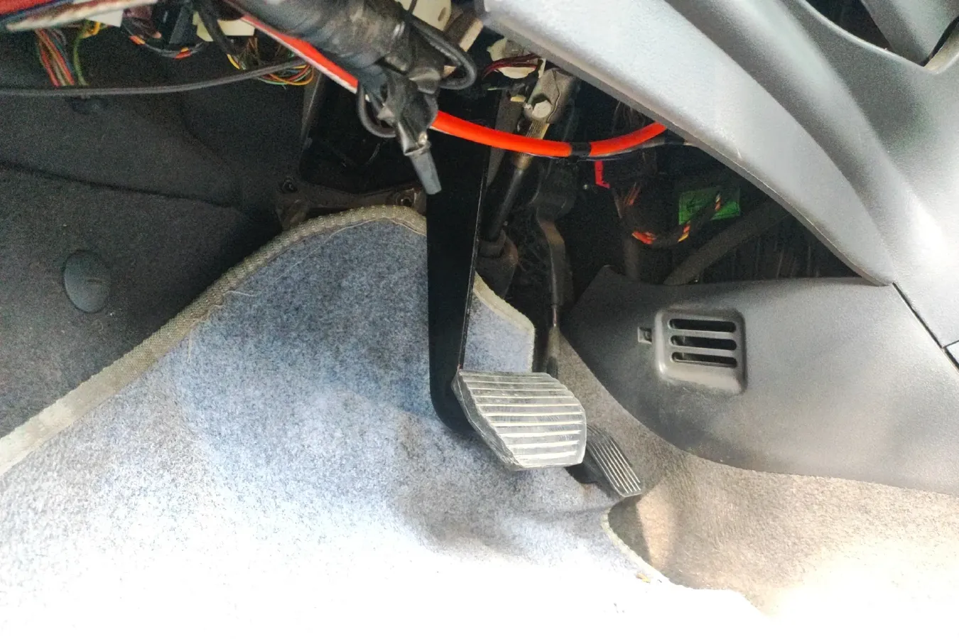 2010 DongFeng Aeolus H30 1.6L 106HP L4 4AT,autocango,china used car exporter,china ev exporter,chinese used car exporter,chinese used ev exporter