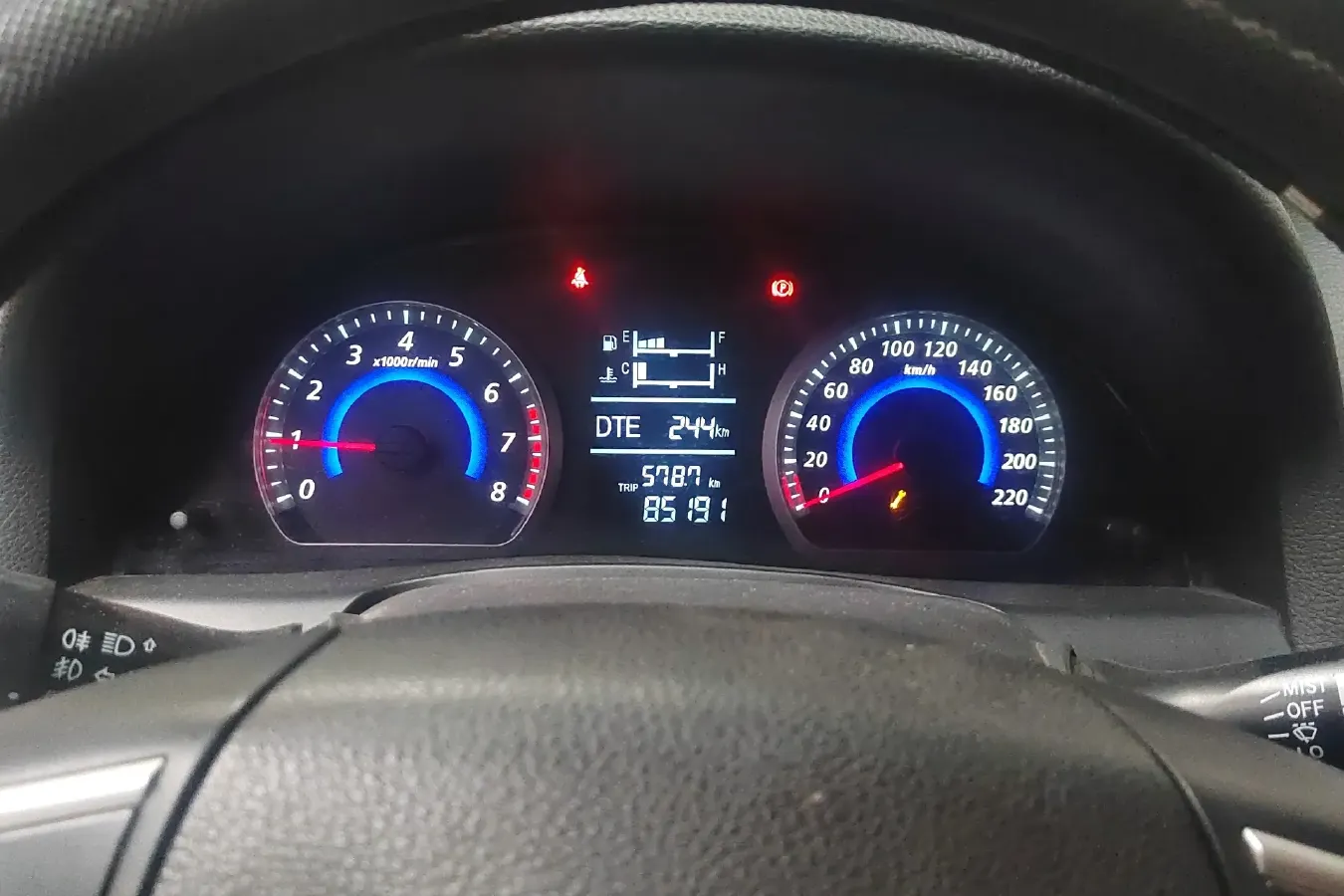 2013 Zotye Z300 1.5L 113HP L4 5MT,autocango,china used car exporter,china ev exporter,chinese used car exporter,chinese used ev exporter