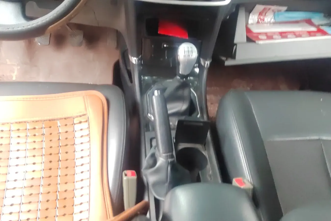 2013 Zotye Z300 1.5L 113HP L4 5MT,autocango,china used car exporter,china ev exporter,chinese used car exporter,chinese used ev exporter