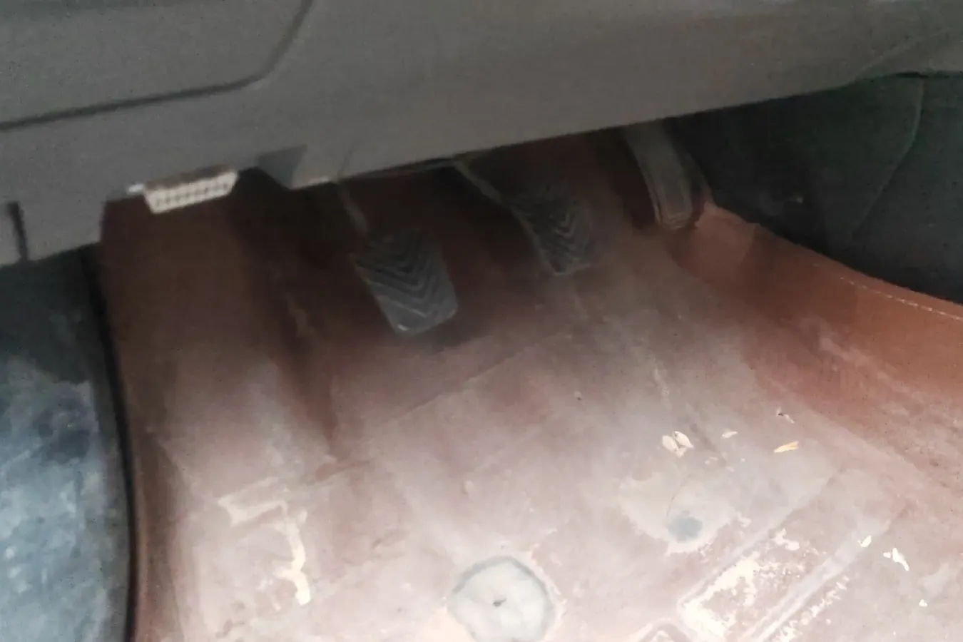 2013 Zotye Z300 1.5L 113HP L4 5MT,autocango,china used car exporter,china ev exporter,chinese used car exporter,chinese used ev exporter