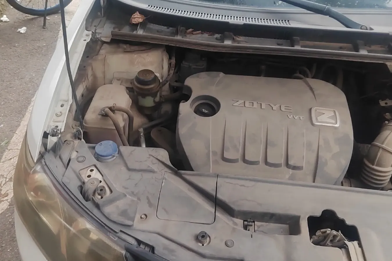 2013 Zotye Z300 1.5L 113HP L4 5MT,autocango,china used car exporter,china ev exporter,chinese used car exporter,chinese used ev exporter