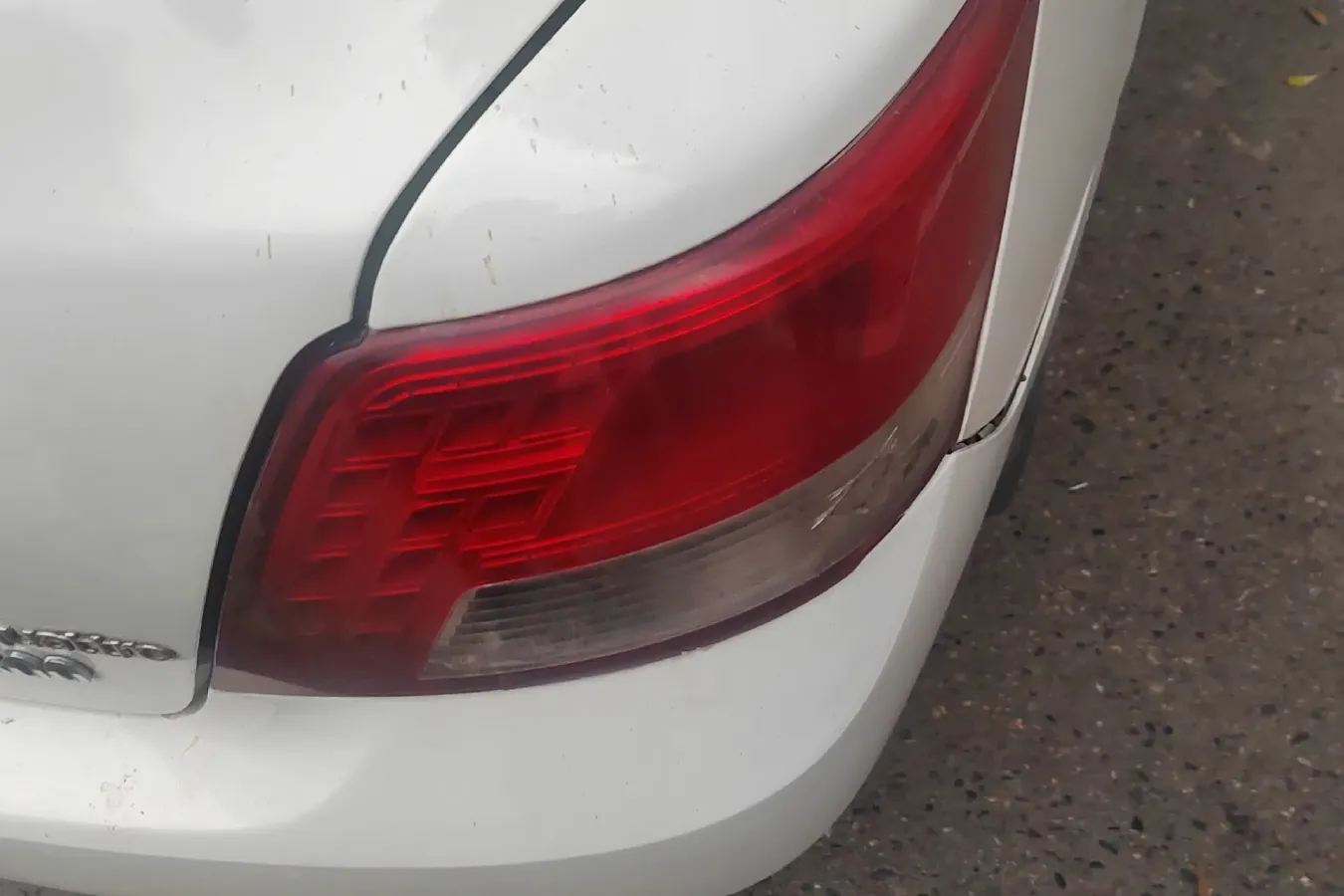 2013 Zotye Z300 1.5L 113HP L4 5MT,autocango,china used car exporter,china ev exporter,chinese used car exporter,chinese used ev exporter