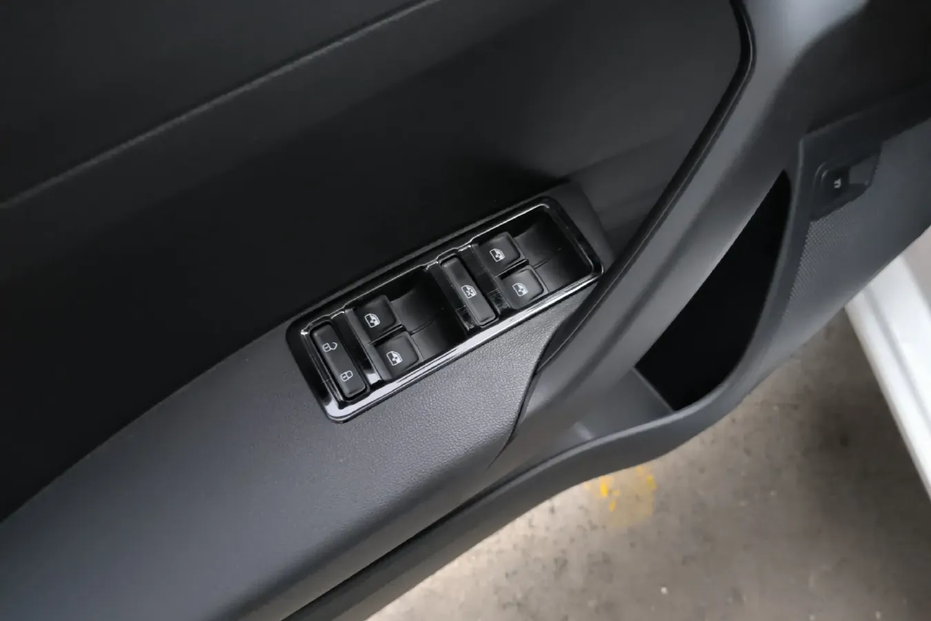 2021 Volkswagen Santana 1.5L 112HP L4 6AT,autocango,china used car exporter,china ev exporter,chinese used car exporter,chinese used ev exporter