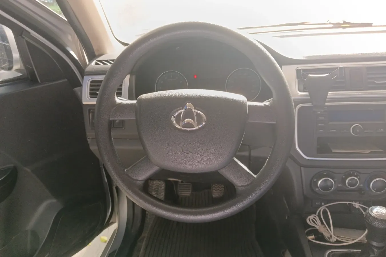 2018 ChangAn Kaicene ShenQi F30 1.5L 112HP L4 5MT,autocango,china used car exporter,china ev exporter,chinese used car exporter,chinese used ev exporter