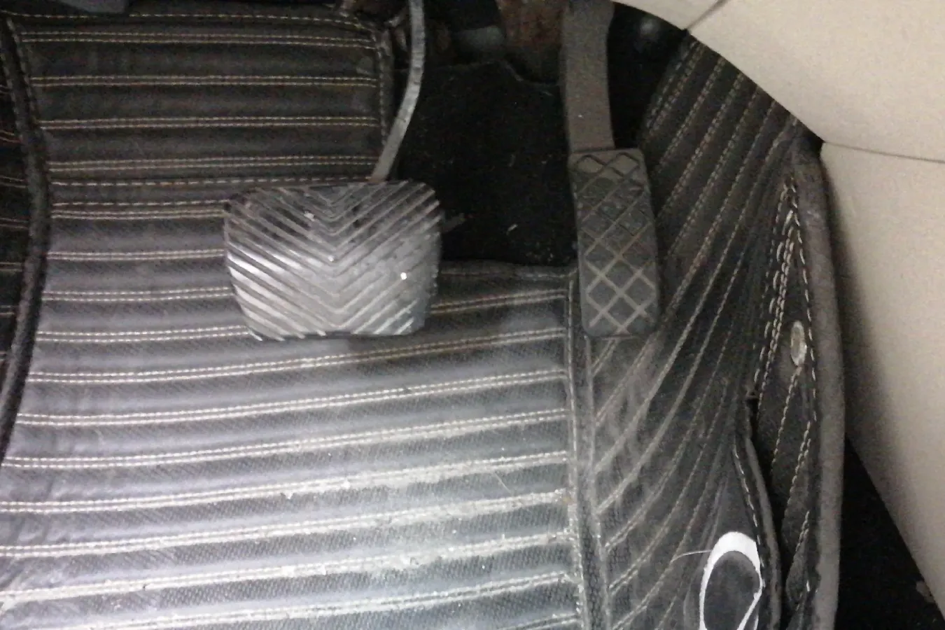 2010 Brilliance Auto JunJie FRV 1.5L 105HP L4 4AT,autocango,china used car exporter,china ev exporter,chinese used car exporter,chinese used ev exporter