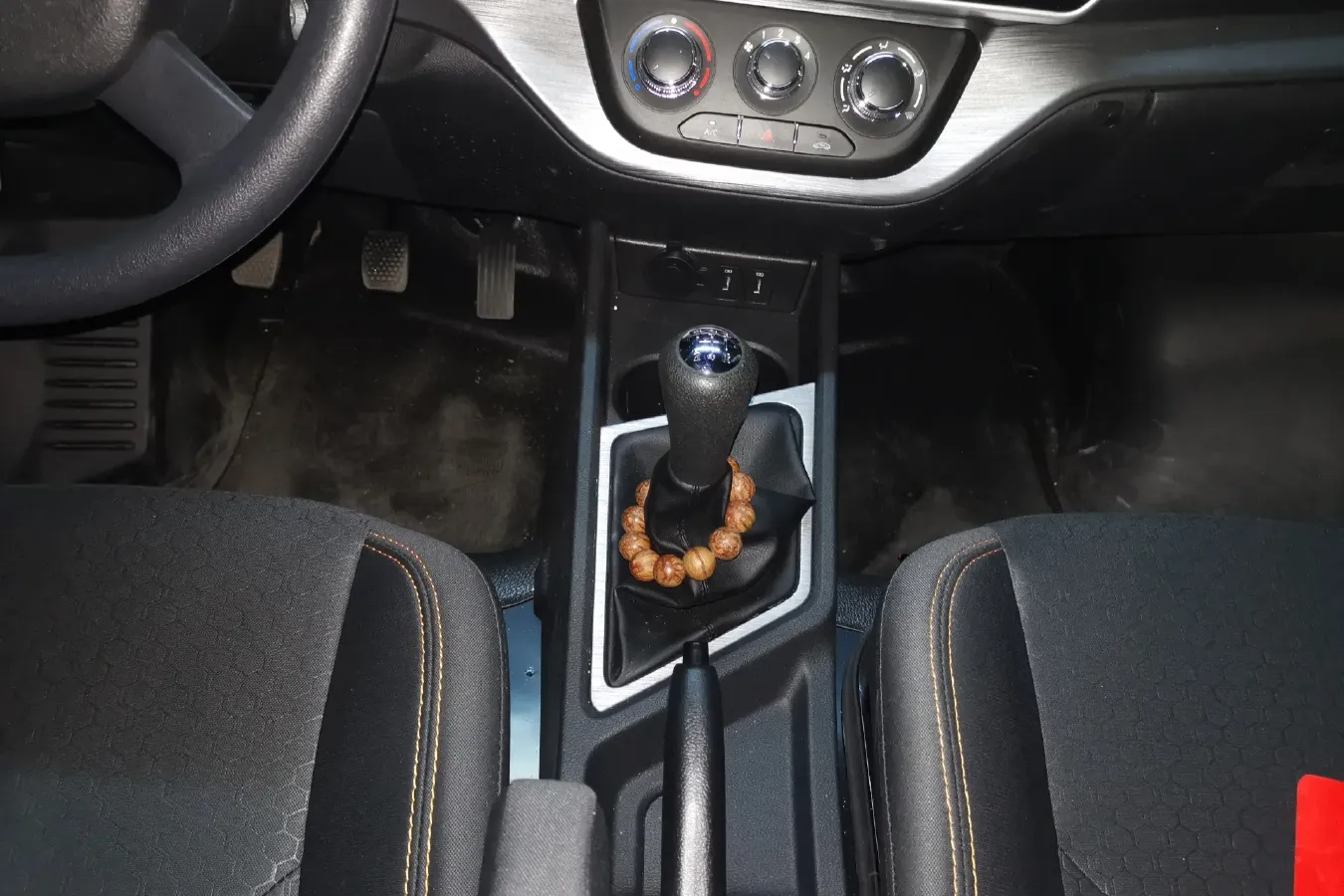 2023 ChangAn Kaicene RuiXing M60 1.5L 116HP L4 5MT,autocango,china used car exporter,china ev exporter,chinese used car exporter,chinese used ev exporter