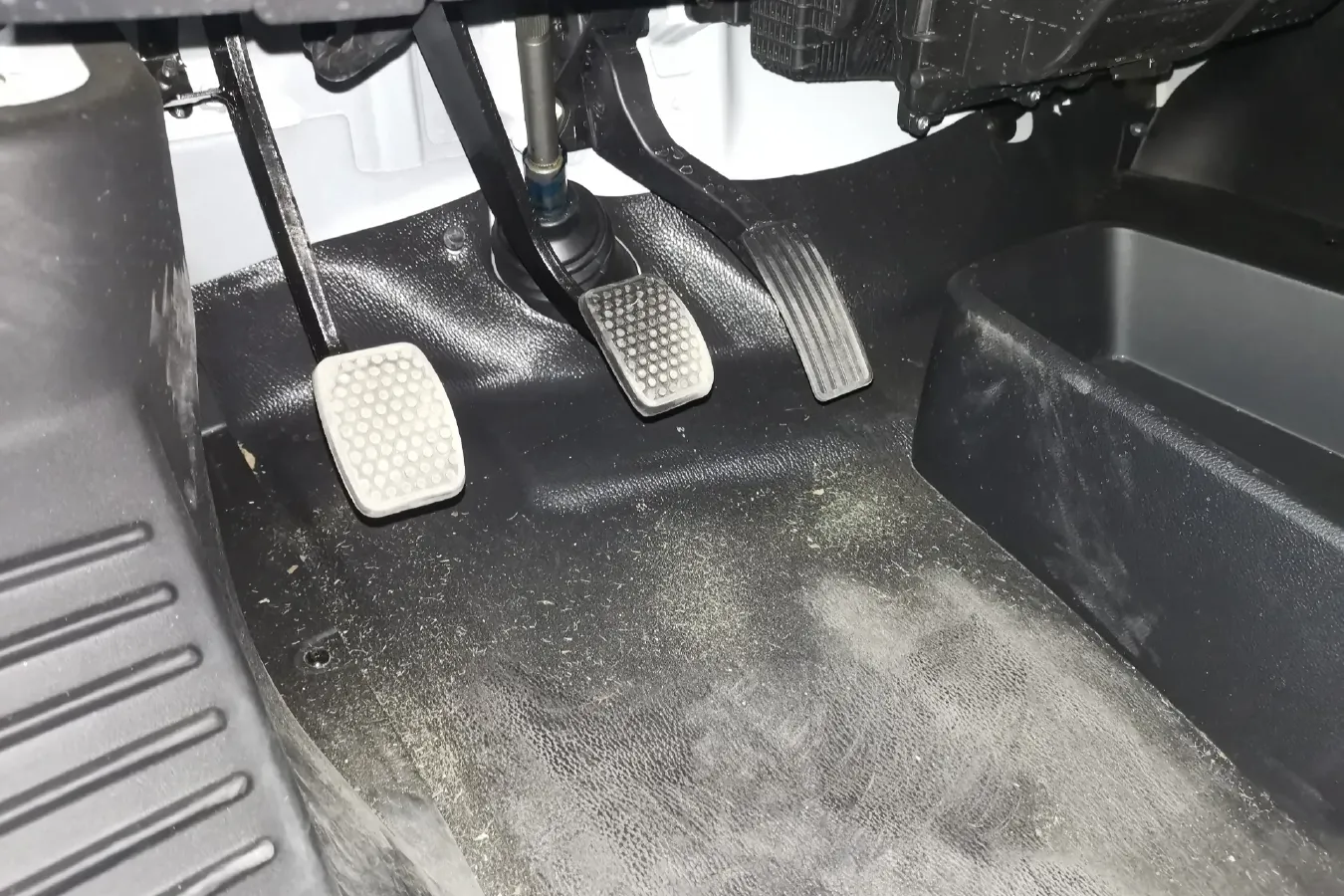 2023 ChangAn Kaicene RuiXing M60 1.5L 116HP L4 5MT,autocango,china used car exporter,china ev exporter,chinese used car exporter,chinese used ev exporter