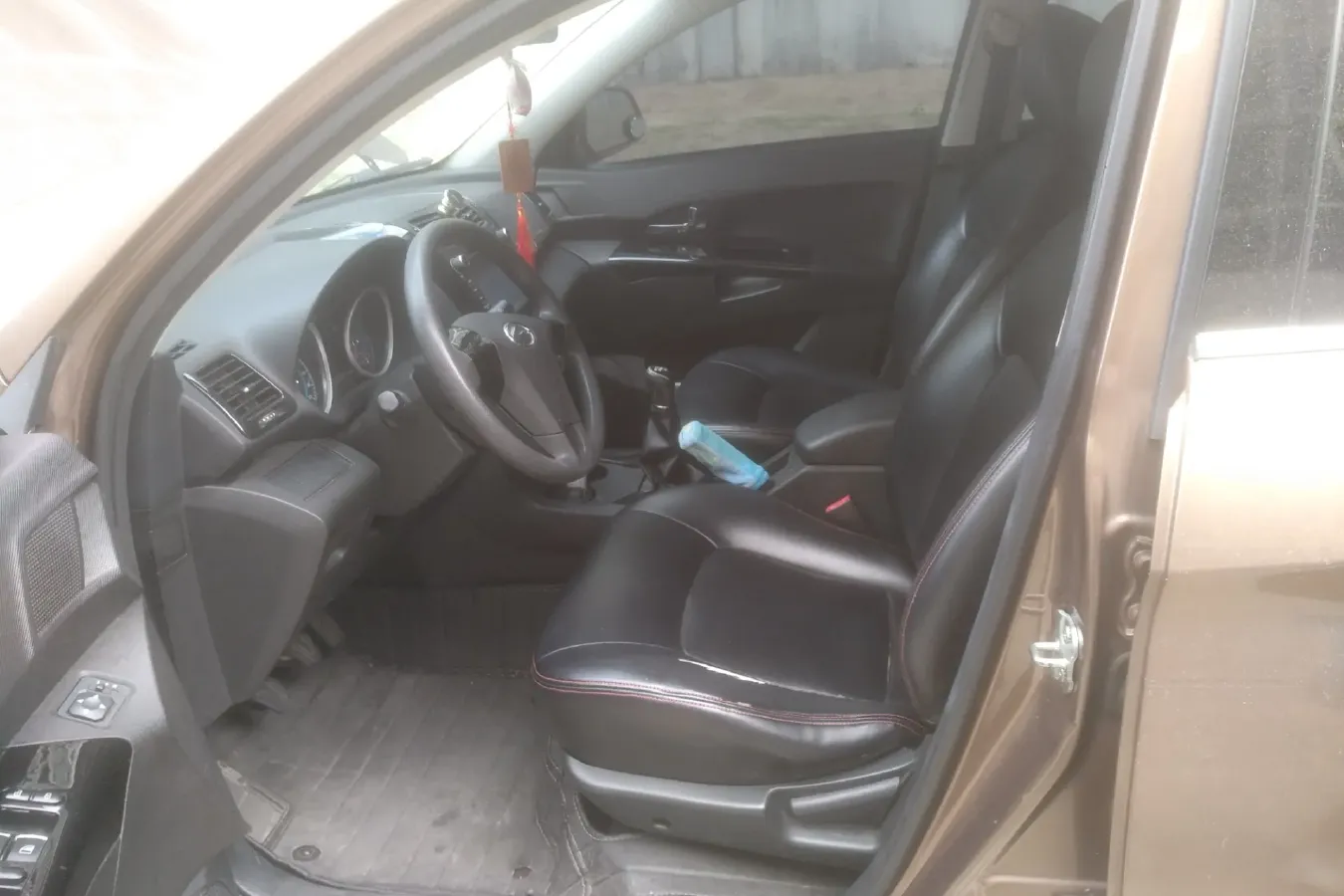 2013 Landwind X5 2.0T 190HP L4 6MT,autocango,china used car exporter,china ev exporter,chinese used car exporter,chinese used ev exporter