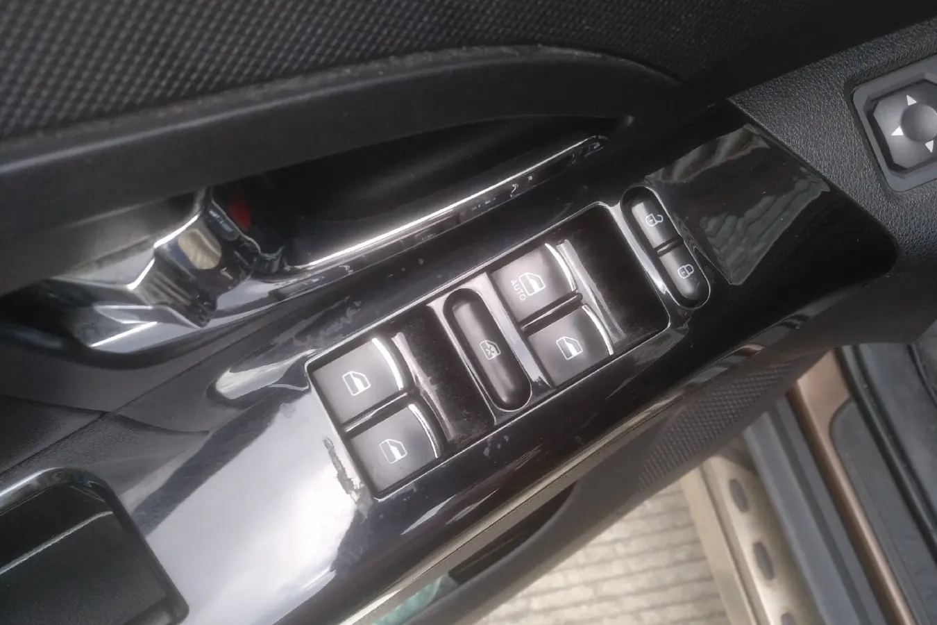 2013 Landwind X5 2.0T 190HP L4 6MT,autocango,china used car exporter,china ev exporter,chinese used car exporter,chinese used ev exporter