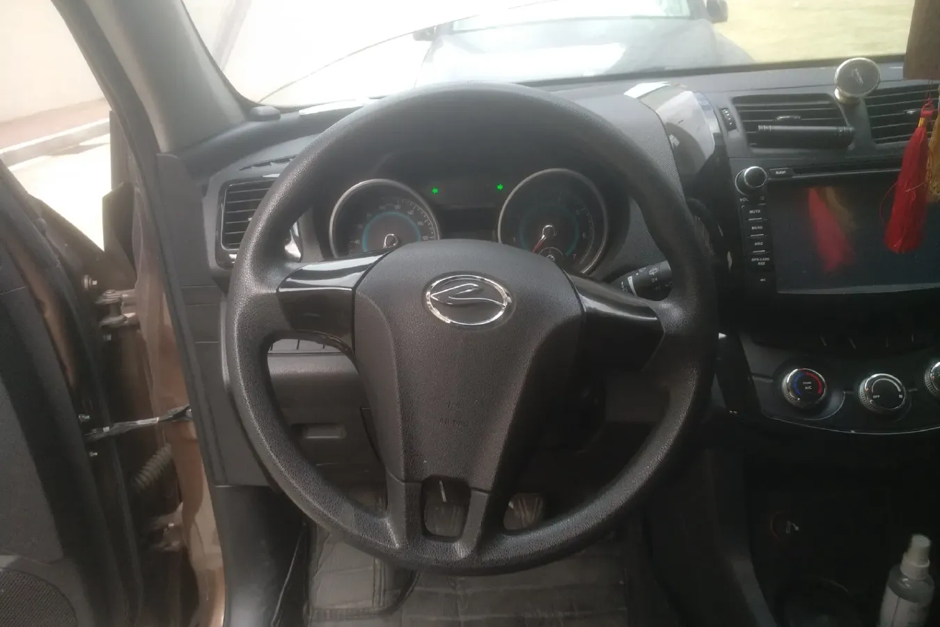 2013 Landwind X5 2.0T 190HP L4 6MT,autocango,china used car exporter,china ev exporter,chinese used car exporter,chinese used ev exporter