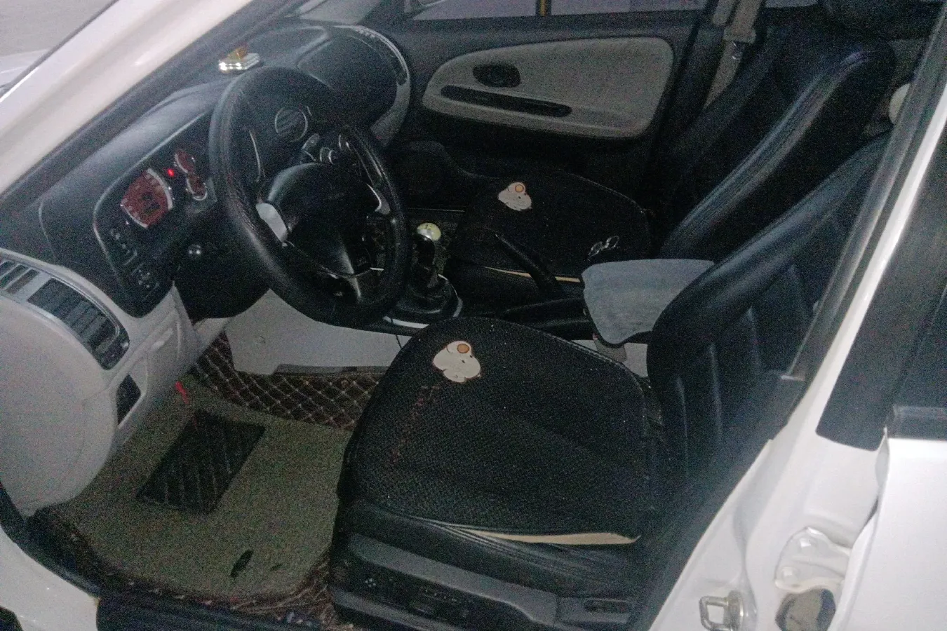 2012 Mitsubishi Lancer 1.6L 100HP L4 5MT,autocango,china used car exporter,china ev exporter,chinese used car exporter,chinese used ev exporter