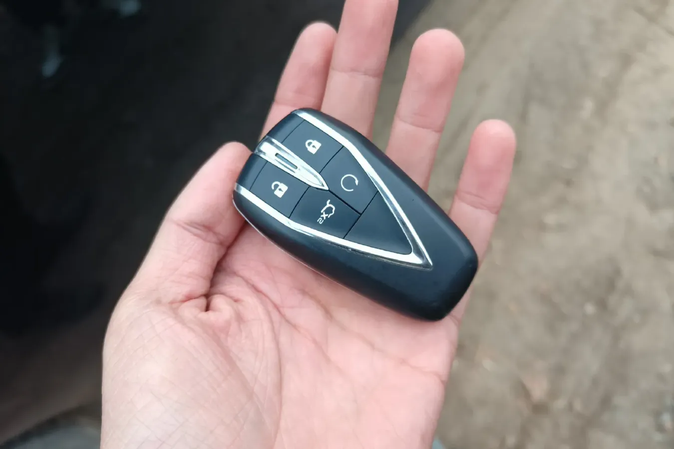 2022 ChangAn UNI-K iDD 1.5T 170HP L4 6TCT PHEV 30.74KWH,autocango,china used car exporter,china ev exporter,chinese used car exporter,chinese used ev exporter