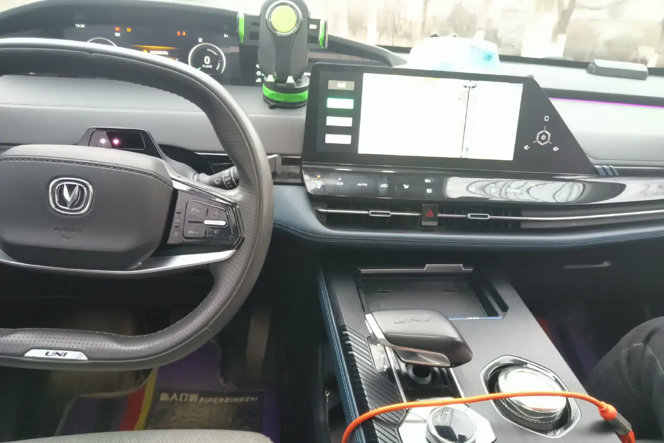 2022 ChangAn UNI-K iDD 1.5T 170HP L4 6TCT PHEV 30.74KWH,autocango,china used car exporter,china ev exporter,chinese used car exporter,chinese used ev exporter